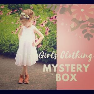 💖 SALE 💖 Girl kid mystery box, size 10/12.